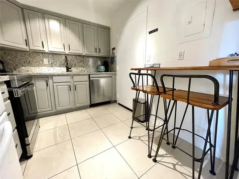 10101 E Bay Harbor Drive Bay Harbor Islands FL 33154