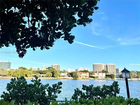 10101 E Bay Harbor Drive Bay Harbor Islands FL 33154
