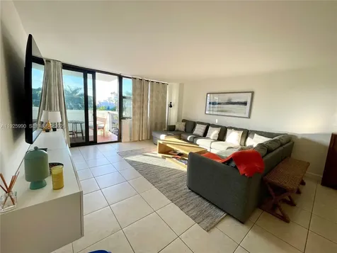 10101 E Bay Harbor Drive Bay Harbor Islands FL 33154