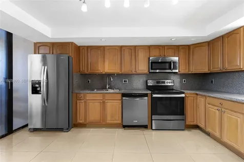 120 SW 96th Terrace Plantation FL 33324