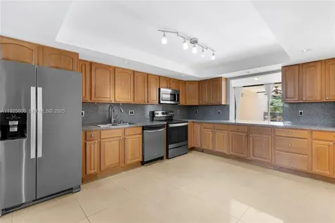 120 SW 96th Terrace Plantation FL 33324