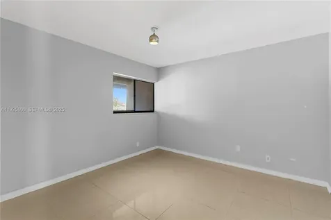 120 SW 96th Terrace Plantation FL 33324