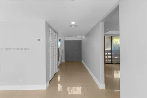 120 SW 96th Terrace Plantation FL 33324