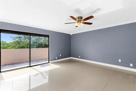 120 SW 96th Terrace Plantation FL 33324