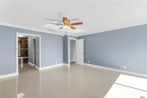 120 SW 96th Terrace Plantation FL 33324