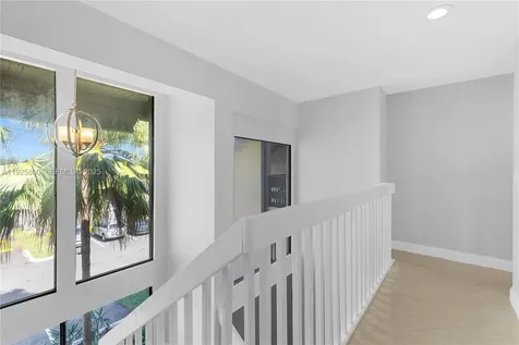 120 SW 96th Terrace Plantation FL 33324