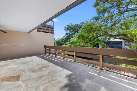 120 SW 96th Terrace Plantation FL 33324