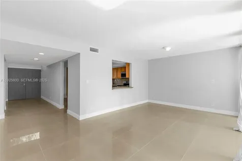 120 SW 96th Terrace Plantation FL 33324