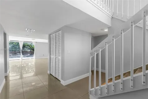 120 SW 96th Terrace Plantation FL 33324