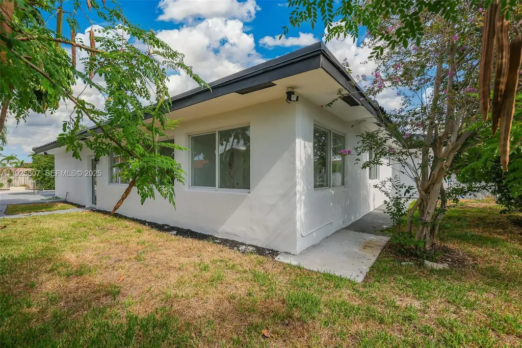 1830 NE 65th Court Fort Lauderdale FL 33308