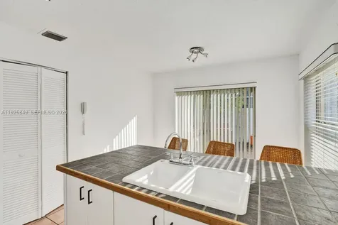 1256 NW 125th Terrace Sunrise FL 33323
