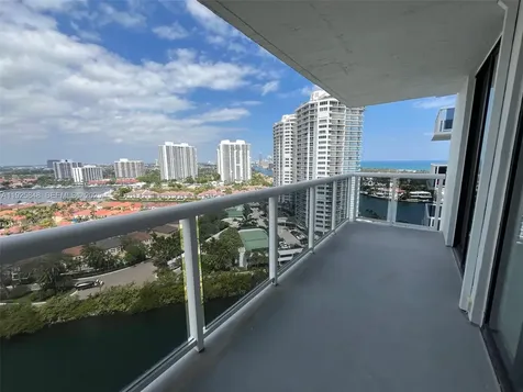 20505 E Country Club Drive Aventura FL 33180