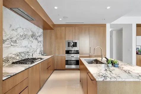 3250 NE 188th Street Aventura FL 33180