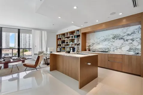 3250 NE 188th Street Aventura FL 33180