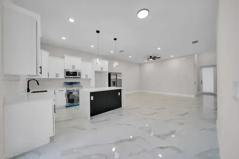 4648/4650 Leonard Boulevard S Lehigh Acres FL 33973