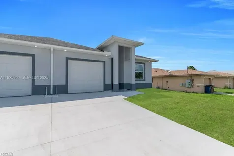 4648/4650 Leonard Boulevard S Lehigh Acres FL 33973