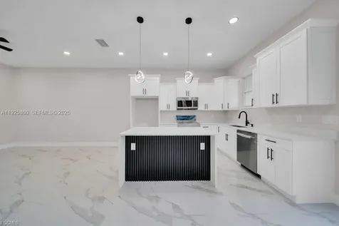 4648/4650 Leonard Boulevard S Lehigh Acres FL 33973