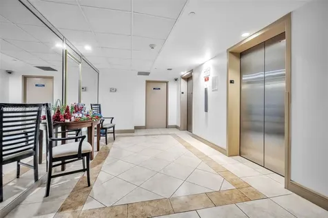 3850 Washington Street Hollywood FL 33021