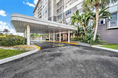 3850 Washington Street Hollywood FL 33021
