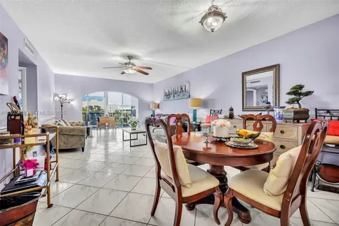 3850 Washington Street Hollywood FL 33021