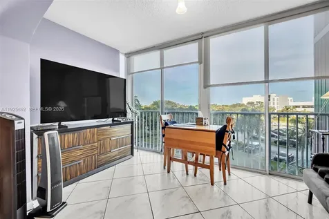 3850 Washington Street Hollywood FL 33021