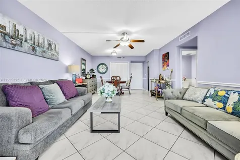3850 Washington Street Hollywood FL 33021