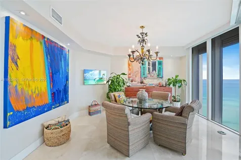 19333 E Collins Avenue Sunny Isles Beach FL 33160
