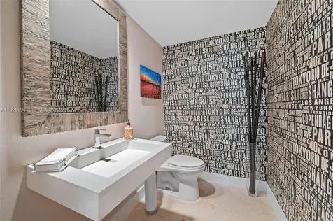 19333 E Collins Avenue Sunny Isles Beach FL 33160