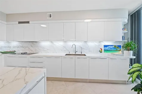 19333 E Collins Avenue Sunny Isles Beach FL 33160