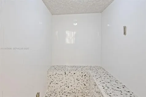 19333 E Collins Avenue Sunny Isles Beach FL 33160