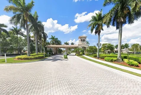 1535 SW 187th Avenue Pembroke Pines FL 33029