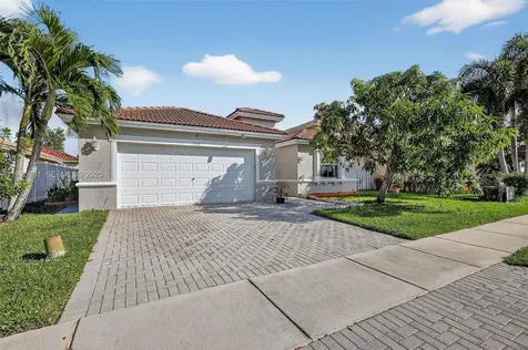 1535 SW 187th Avenue Pembroke Pines FL 33029