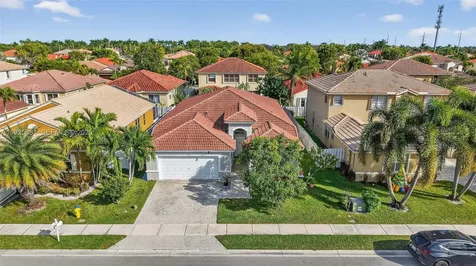 1535 SW 187th Avenue Pembroke Pines FL 33029