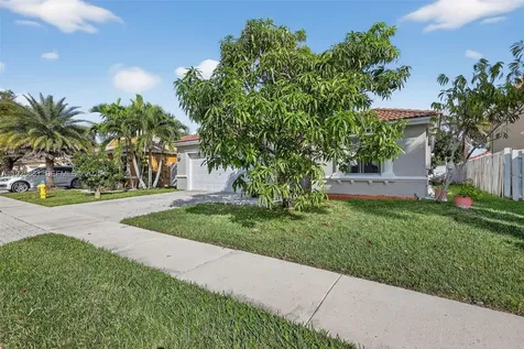 1535 SW 187th Avenue Pembroke Pines FL 33029
