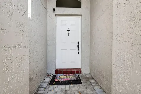 1535 SW 187th Avenue Pembroke Pines FL 33029