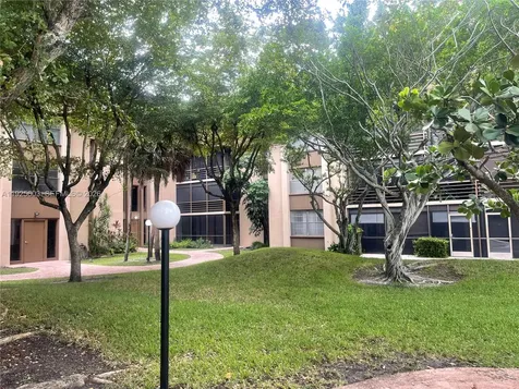 661 NE 195th Street Miami FL 33179