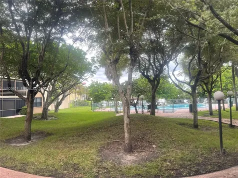 661 NE 195th Street Miami FL 33179