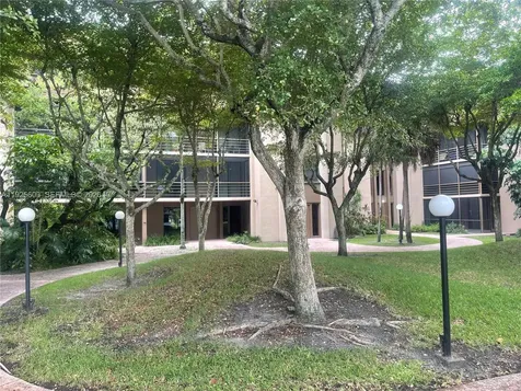 661 NE 195th Street Miami FL 33179