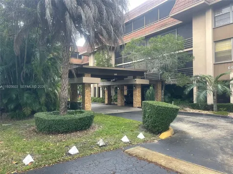661 NE 195th Street Miami FL 33179