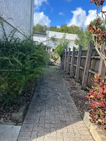 7100 SW 112th Place Miami FL 33173