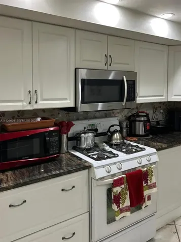 7100 SW 112th Place Miami FL 33173