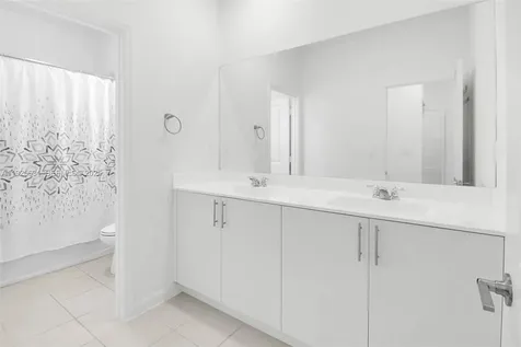879 SE 26th Terrace Homestead FL 33035