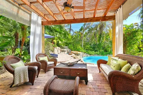 16645 SW 87th Court Palmetto Bay FL 33157