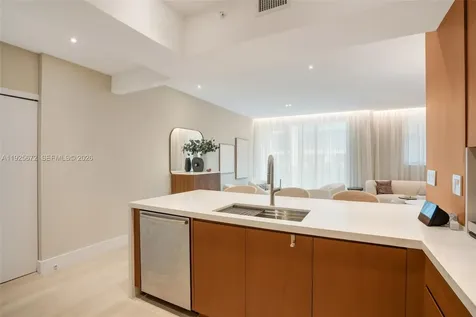 31 SE 5th Street Miami FL 33131