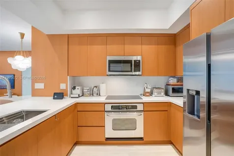 31 SE 5th Street Miami FL 33131