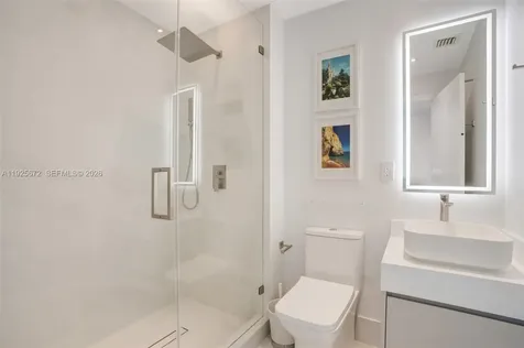 31 SE 5th Street Miami FL 33131