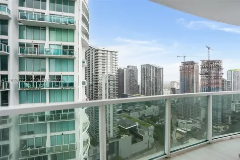 31 SE 5th Street Miami FL 33131