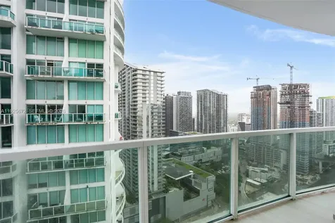 31 SE 5th Street Miami FL 33131