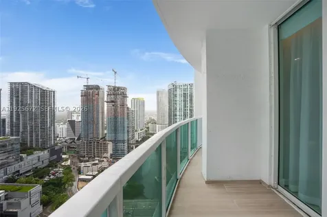 31 SE 5th Street Miami FL 33131