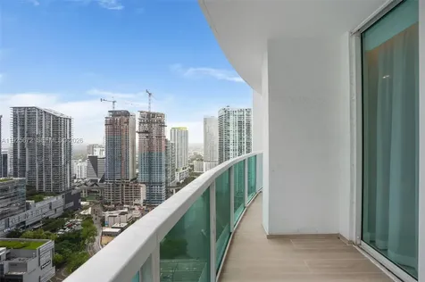 31 SE 5th Street Miami FL 33131